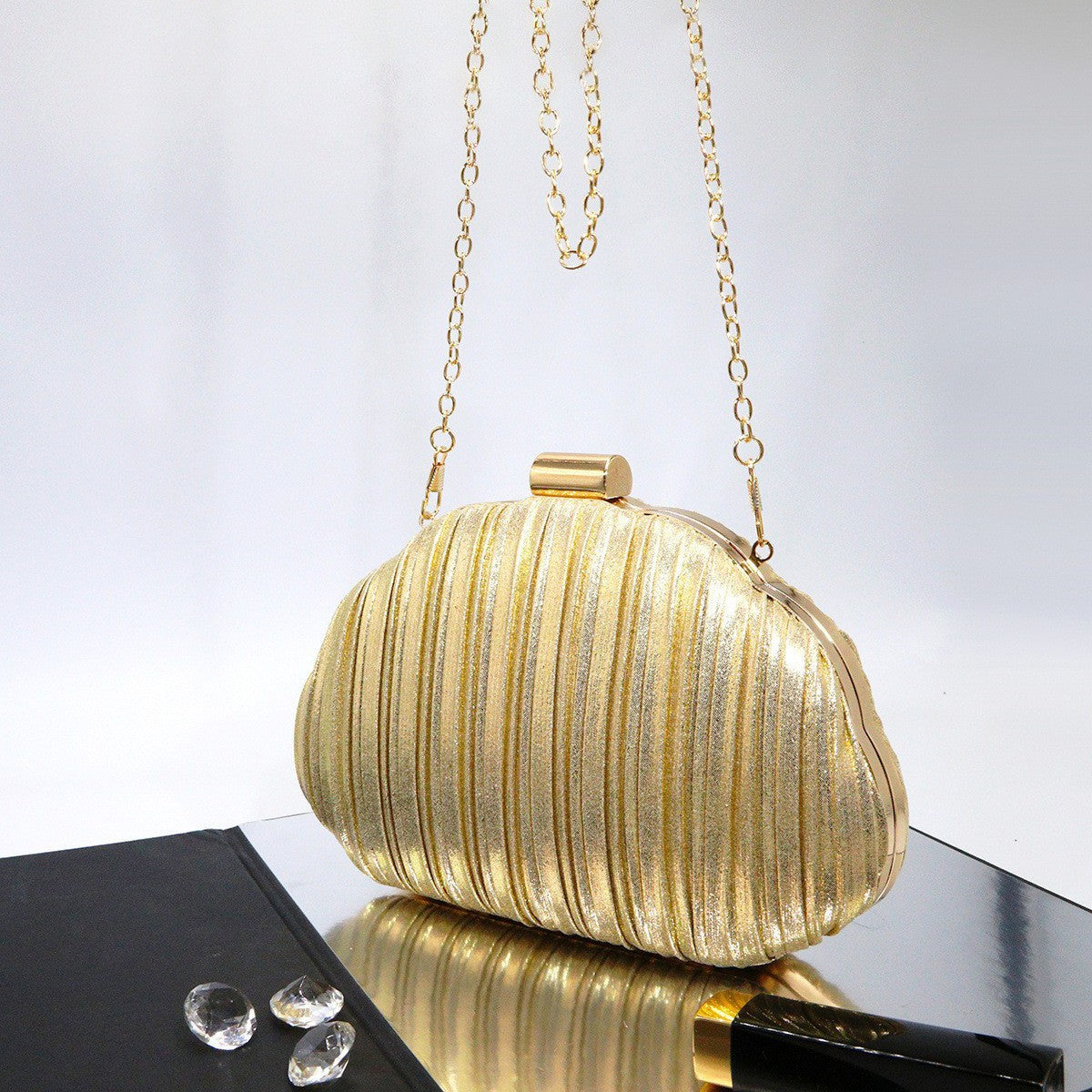 Bolso Clutch concha / Shell Clutch Bag